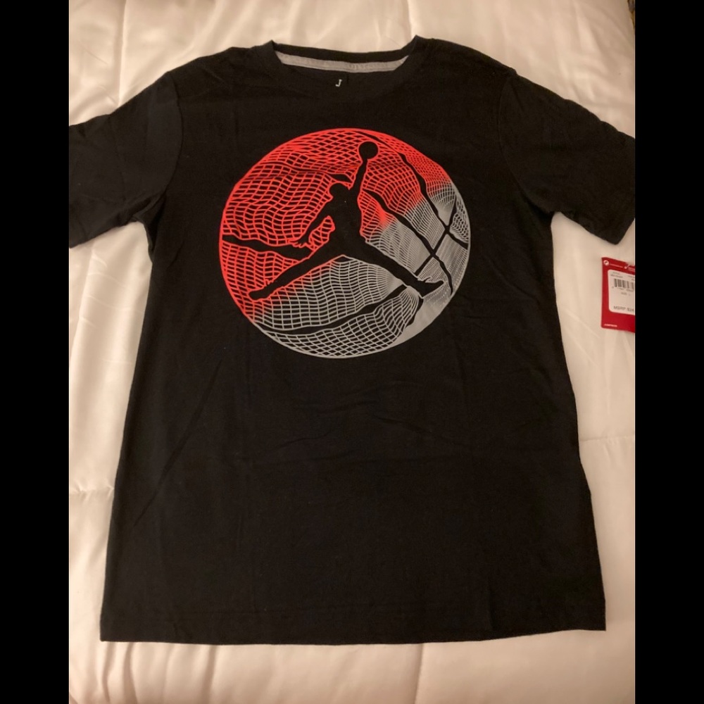 BRAND NEW NEVER WORN JORDAN SHIRT 😍